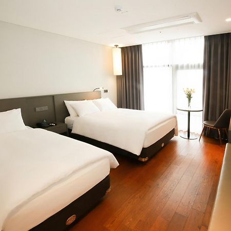 Westernlife Hotel Iksan Phòng bức ảnh